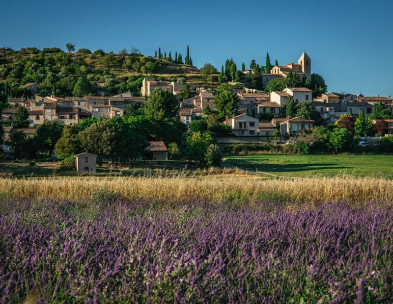 valensole-gite-vacances-©-Valentin-Pacaut-The-Explorers-1024x683